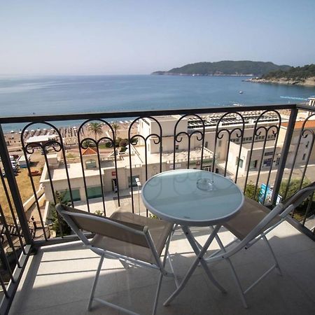 Hotel Svarog Bečići المظهر الخارجي الصورة