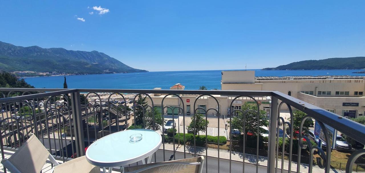 Hotel Svarog Bečići المظهر الخارجي الصورة